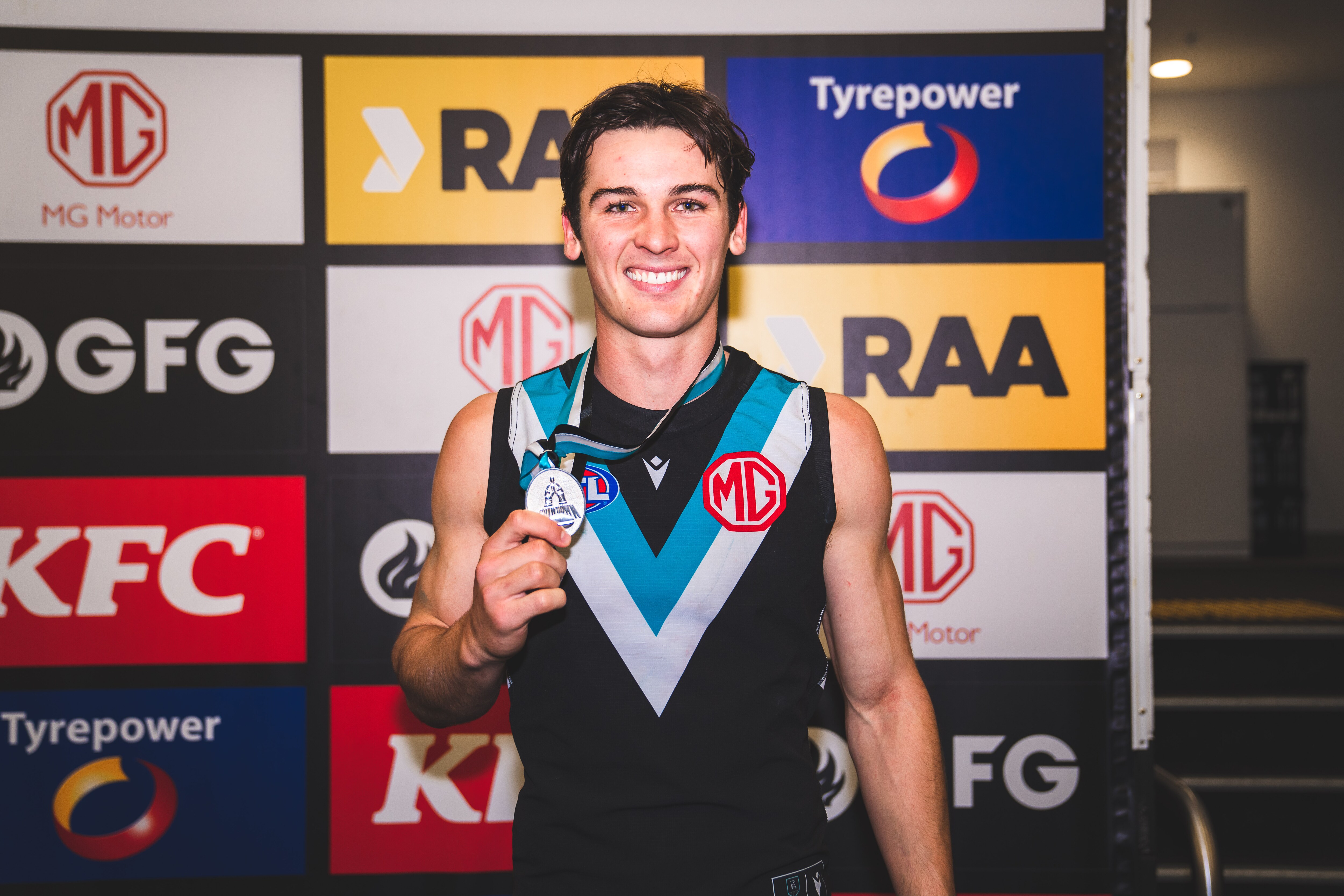 Rozee claims Showdown LII medal